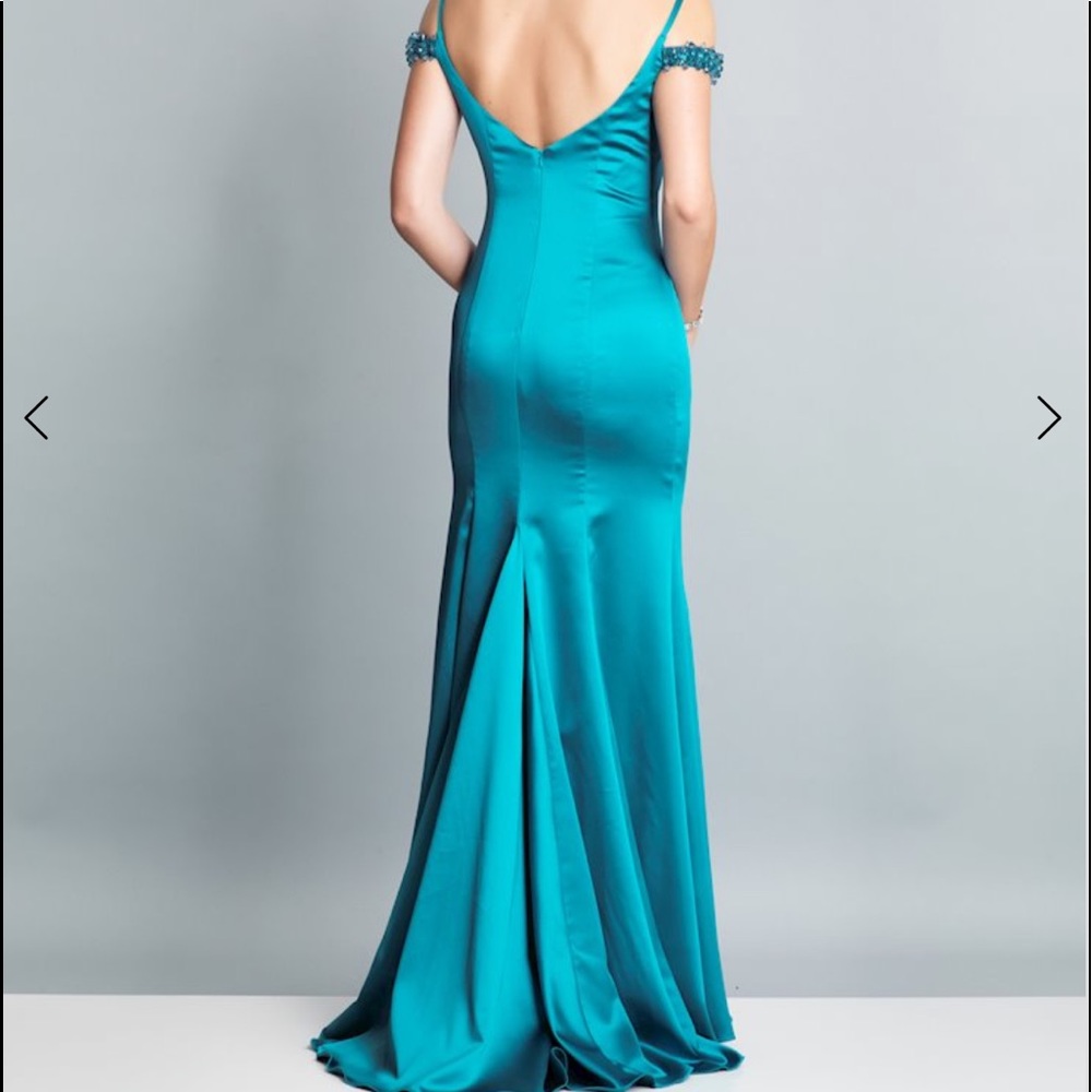 New dress with tag , color Teal , size 0